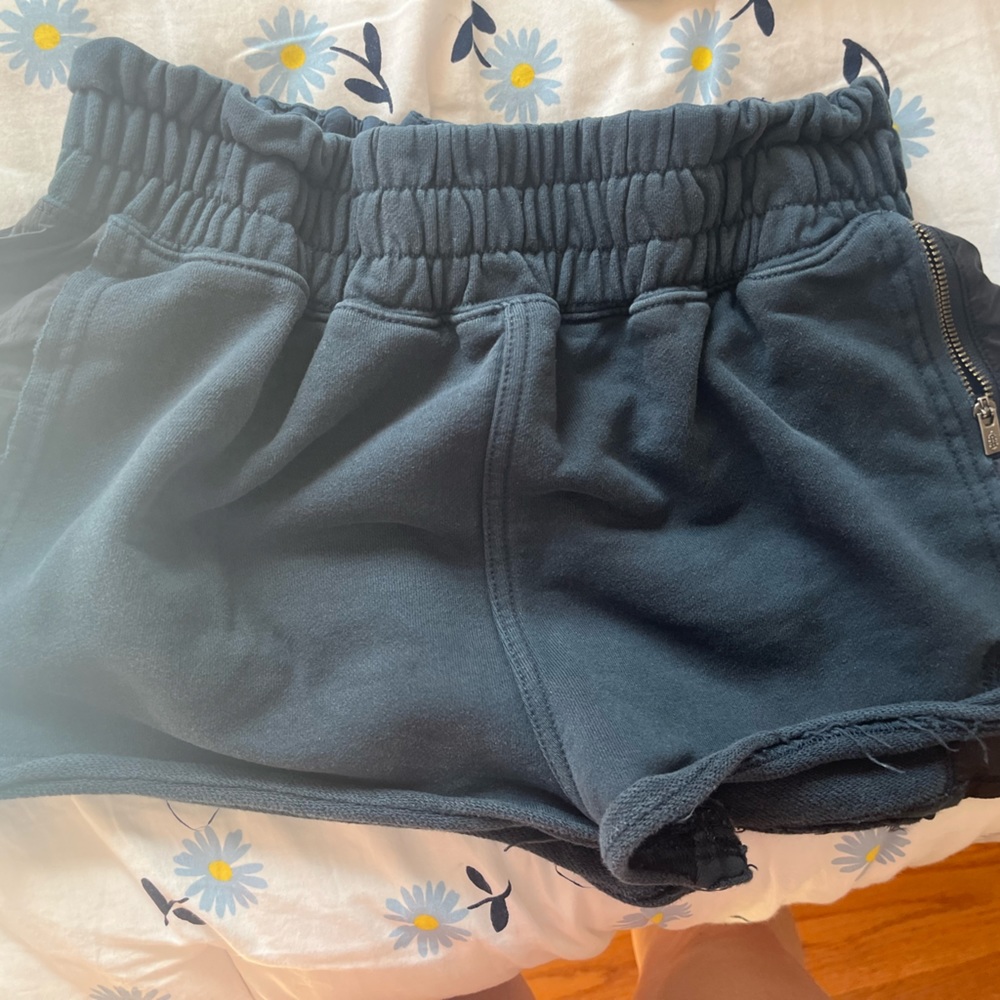 FREE PEOPLE MOVEMENT SWEATSHORTS!